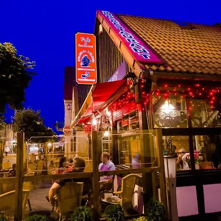 & Restaurant Admiral Nelson הל