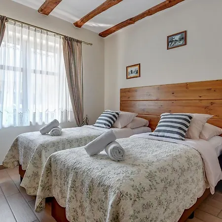 & Restaurant Admiral Nelson ヴィラ