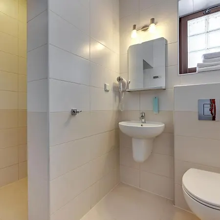 & Restaurant Admiral Nelson Villa