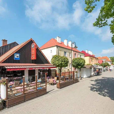 & Restaurant Admiral Nelson ヴィラ *