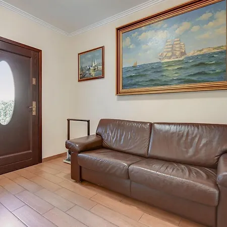 ヴィラ & Restaurant Admiral Nelson *