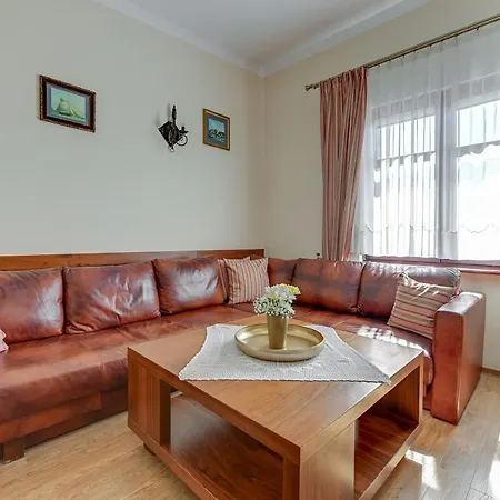 & Restaurant Admiral Nelson *