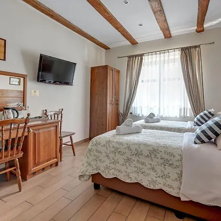 & Restaurant Admiral Nelson *