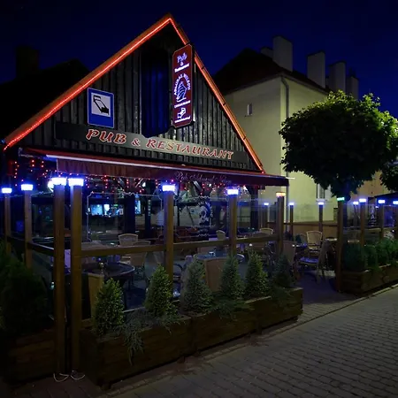 וילה & Restaurant Admiral Nelson