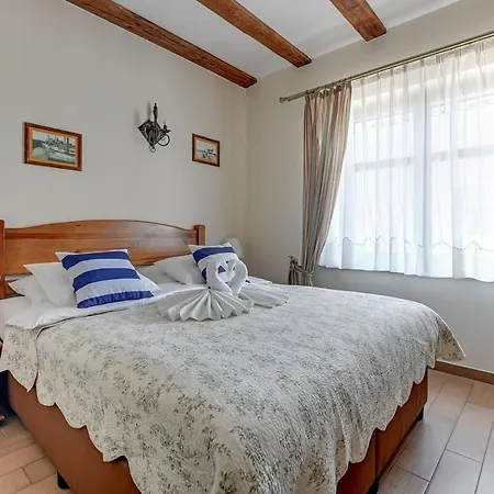 & Restaurant Admiral Nelson Villa Hel