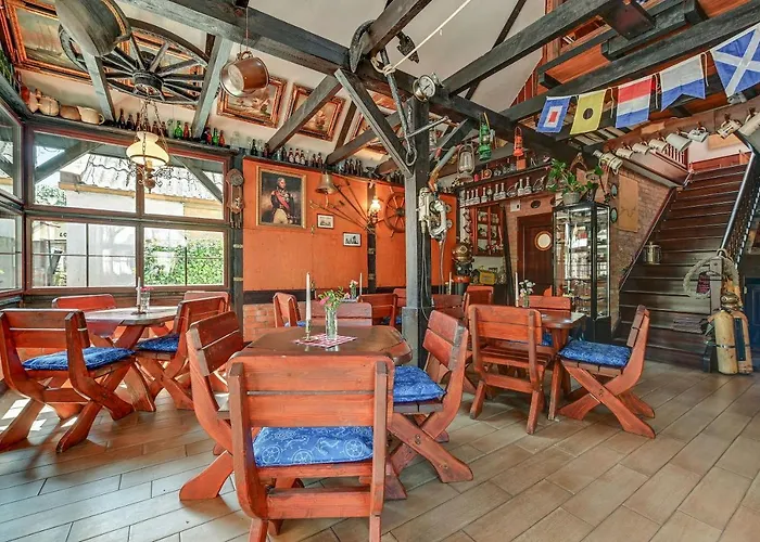 & Restaurant Admiral Nelson