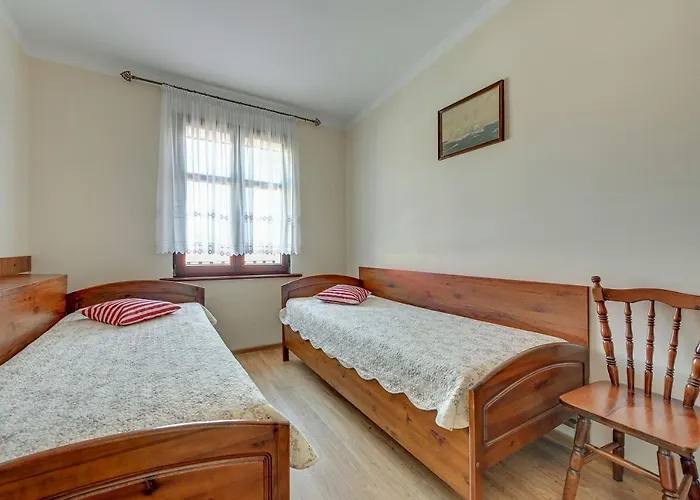 & Restaurant Admiral Nelson *