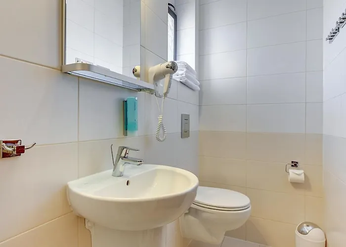 Willa & Restaurant Admiral Nelson Hel