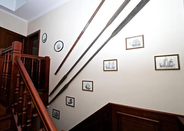 & Restaurant Admiral Nelson Willa Hel