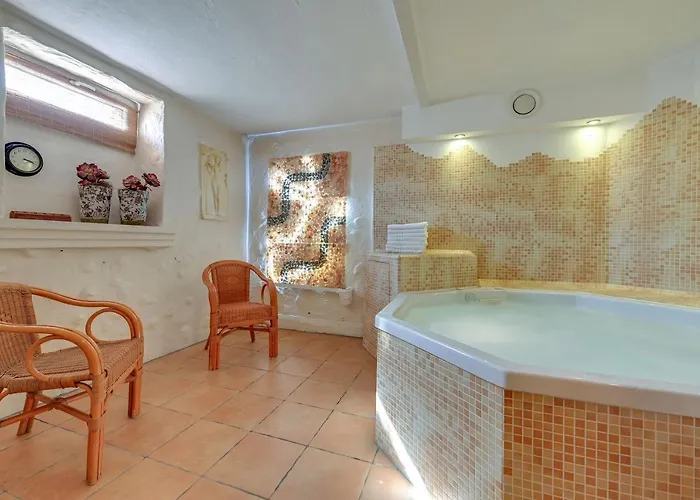 & Restaurant Admiral Nelson *